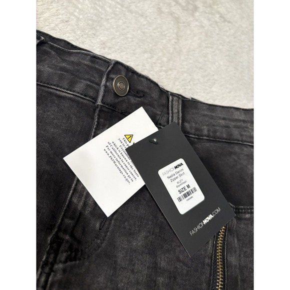 New Fashion Nova Nadia Denim Zipper Black Skirt‎ Size Medium Moto - Picture 3 of 7